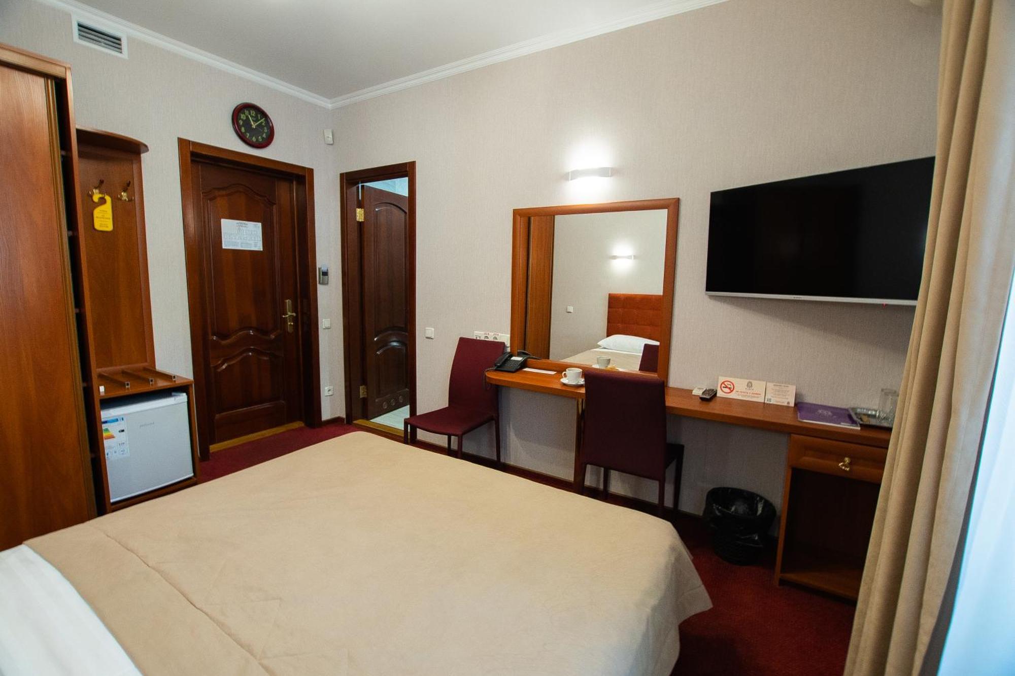 Grand Christer Hotel كييف الغرفة الصورة